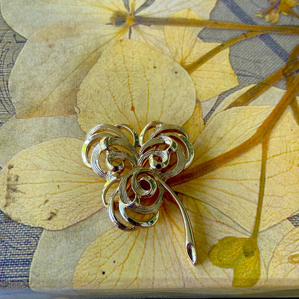 Sarah Coventry Brooch